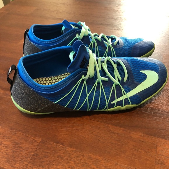 Nike shoes - Picture 2 of 3